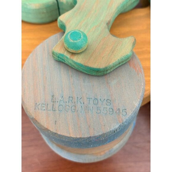 Lark Toys Wooden Pull Toy Twin Frogs Cycling - Picture 6 of 6